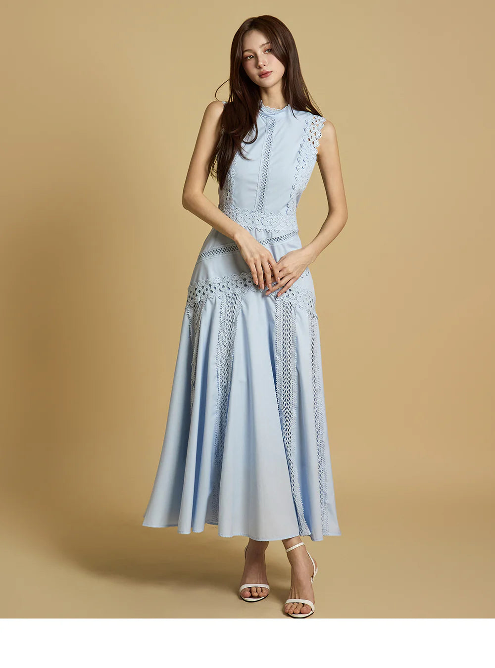 Đầm Ren (Lace Dress) – Sự kết hợp hoàn hảo giữa quyến rũ và thanh lịch